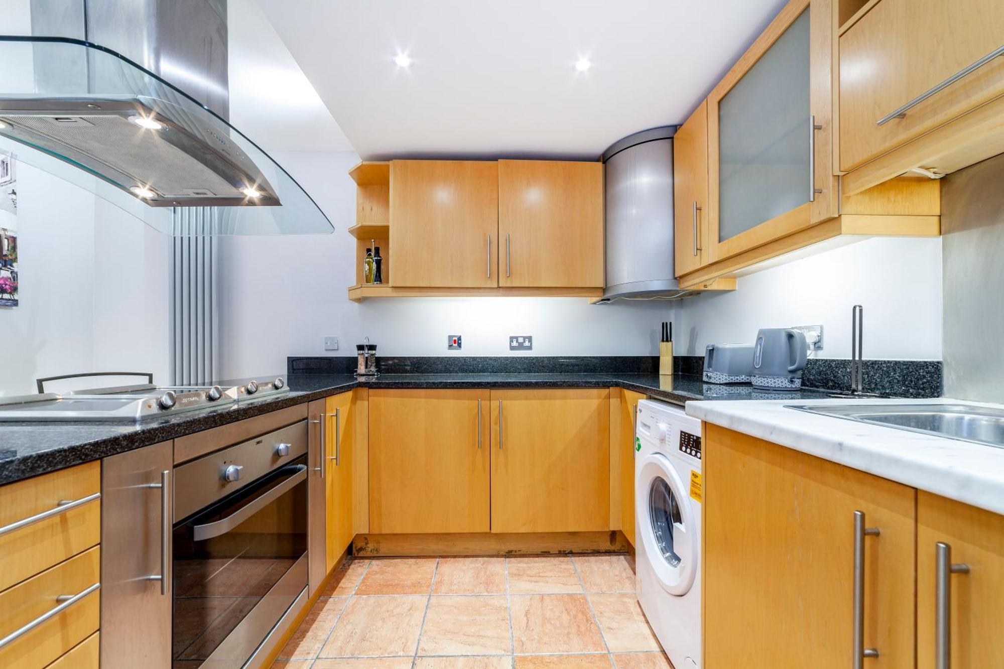 Comfy 2br Flat W Balcony In Canary Wharf Apartamento *
