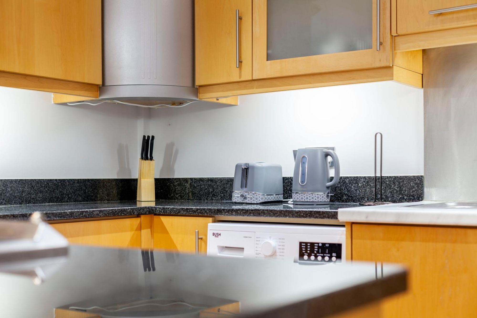 Comfy 2br Flat W Balcony In Canary Wharf Apartamento Londres