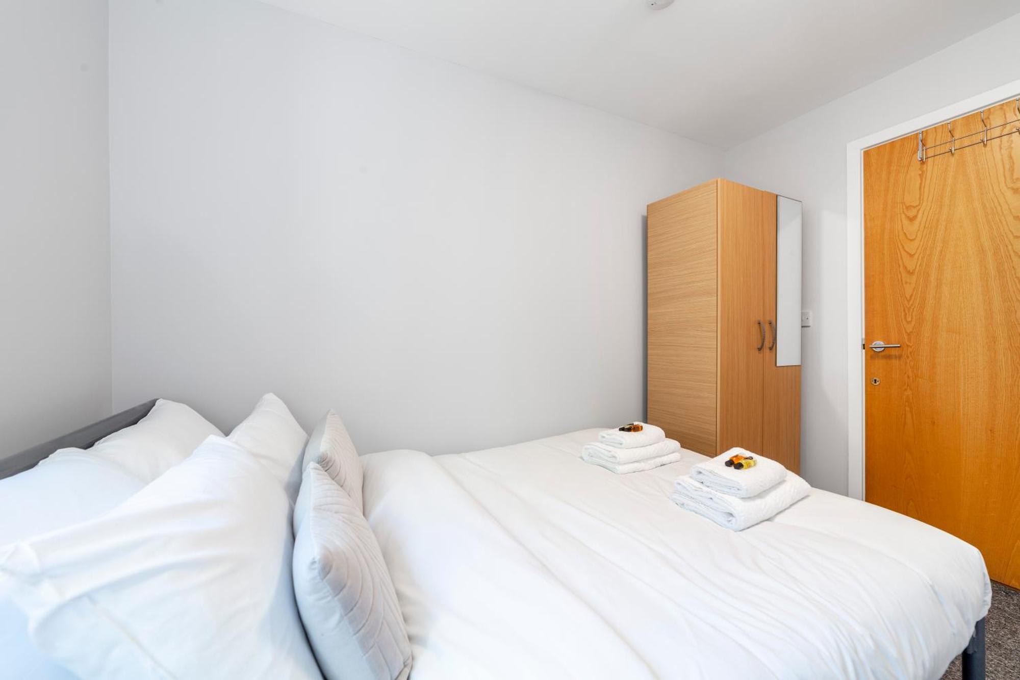 Comfy 2br Flat W Balcony In Canary Wharf Apartamento